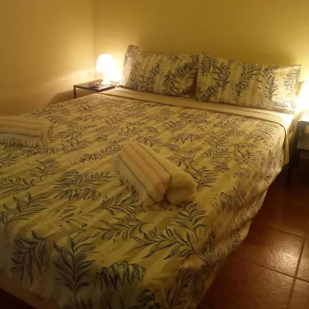 Guest house 4 You - Small Yellow
